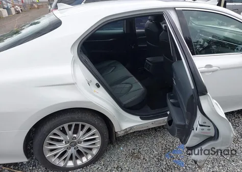 2018 Toyota Camry Hybrid Xle из США, поврежденный, VIN 4T1B21HKXJU002990